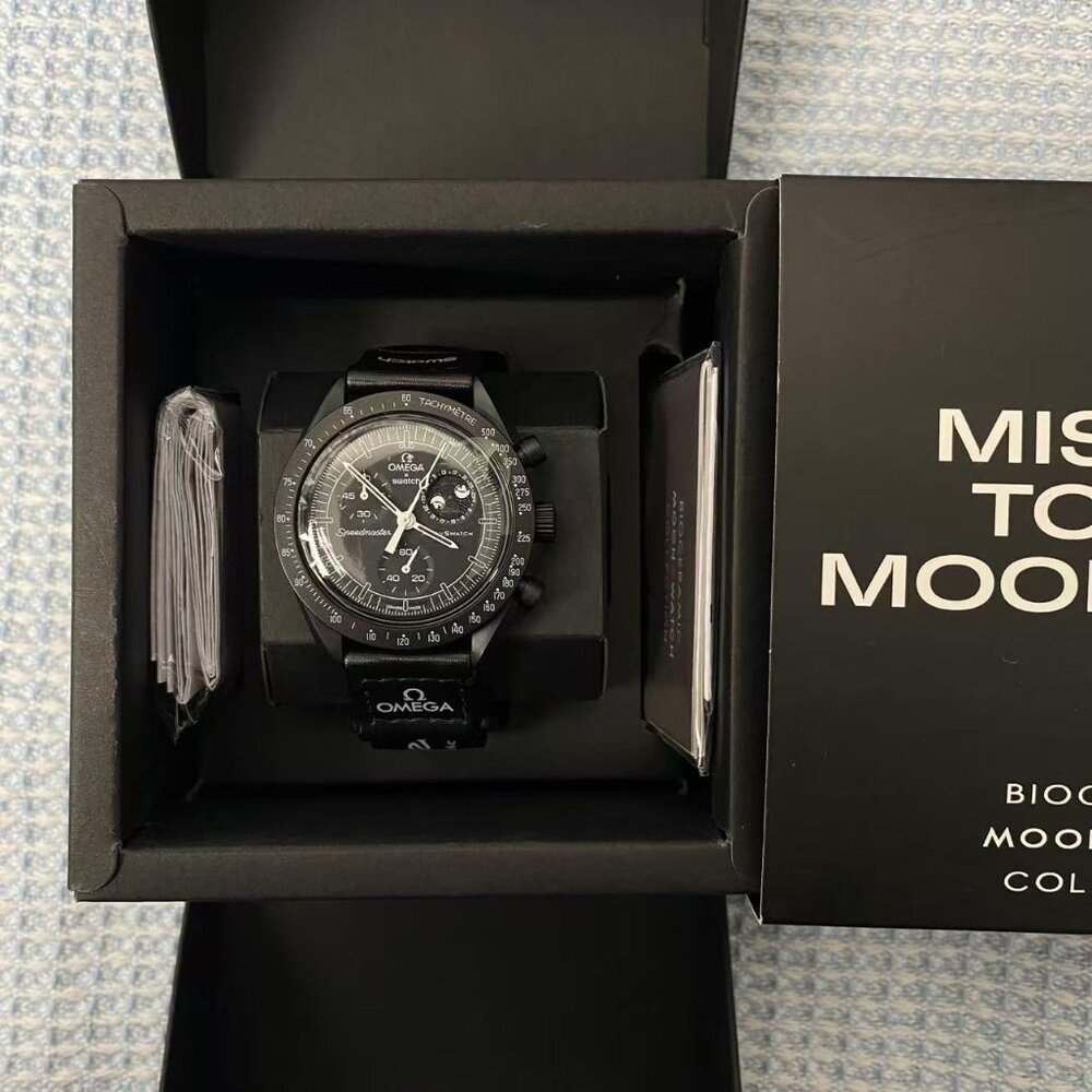 🔥Swatch x Omega Snoopy Moonphase Chronograph | Black Bioceramic - Picture 7 of 7